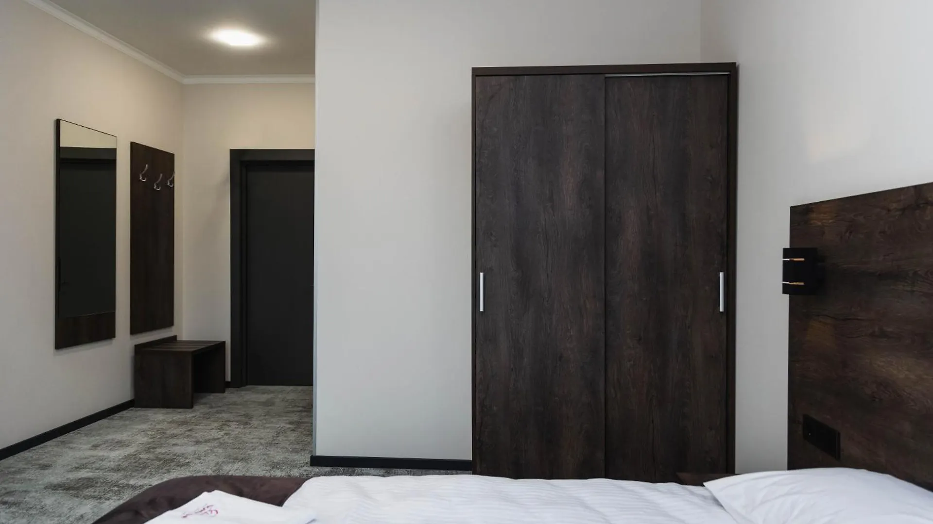 Sunrise Hotel Kiew 0*,  Ukraine